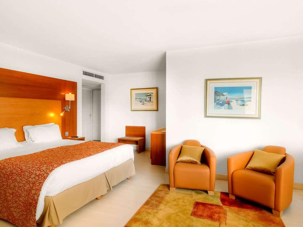 Mercure Saint Raphael Centre Plage חדר תמונה
